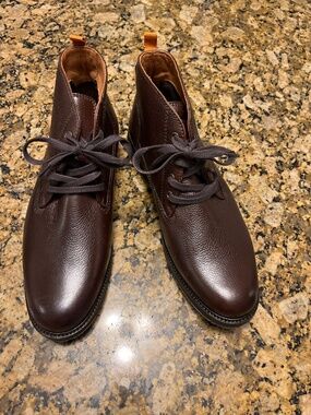 Tommy Bahama Edisto Chuckka Boots, Size 11.5